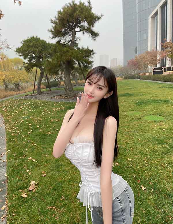 新加坡外围女大学生